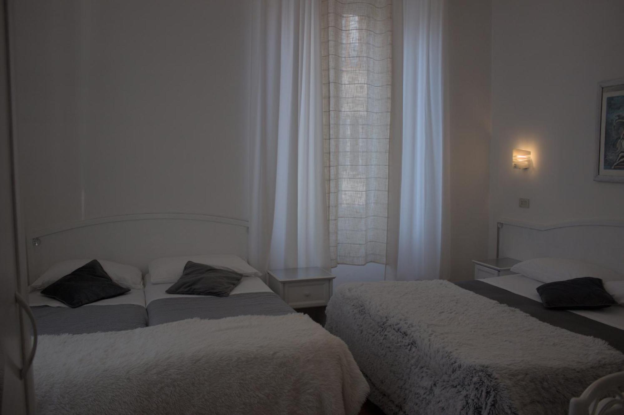 フィレンツェ ソッジオルノ マドリード Bed & Breakfast エクステリア 写真